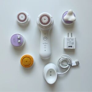 Clarisonic MiaSmart Facial Cleansing Device